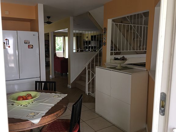 3rd image of 16 Greenway Dr