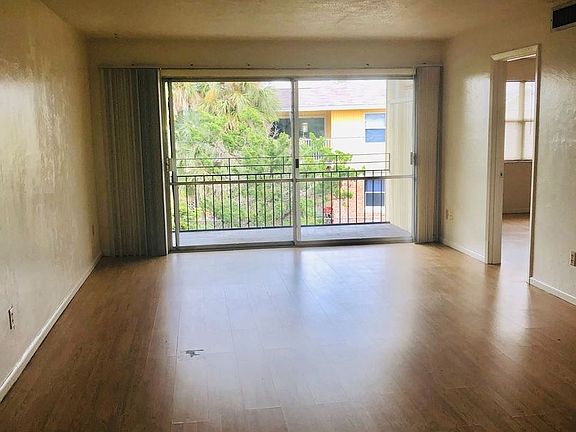 3rd image of 2422 Tulane Ave APT 2