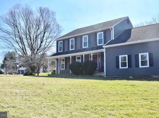 393 Clover Ct, West Grove, PA 19390