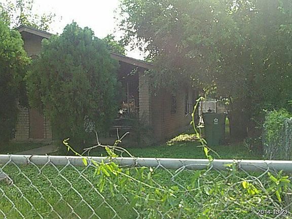 3rd image of 915 W Levee St