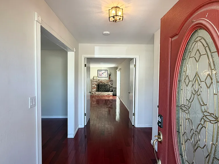 3695 Sanford St — Photo 10