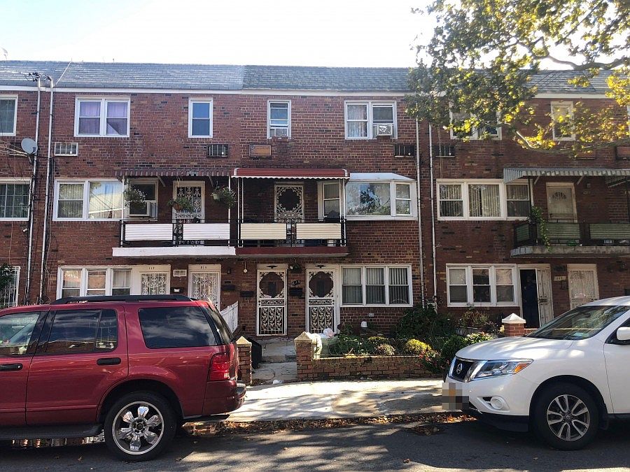 1st image of 615 E 59th St