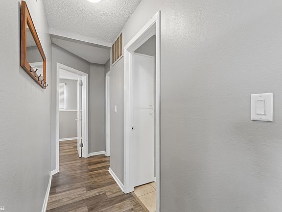 5th image of 2 Country Ln APT 4