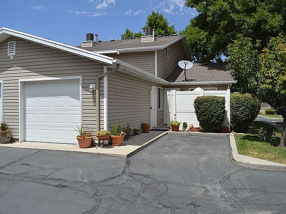 2nd image of 6044 S Liberty Oaks Cv Unit 4