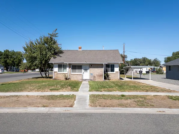 5 E 3rd St, Lovell, WY 82431
