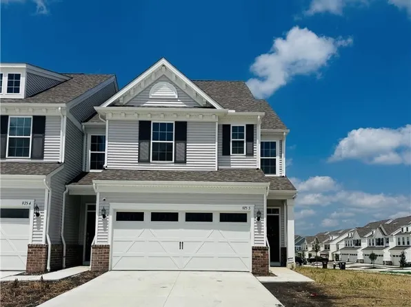 975-5 Memory Ln, Aurora, OH 44202