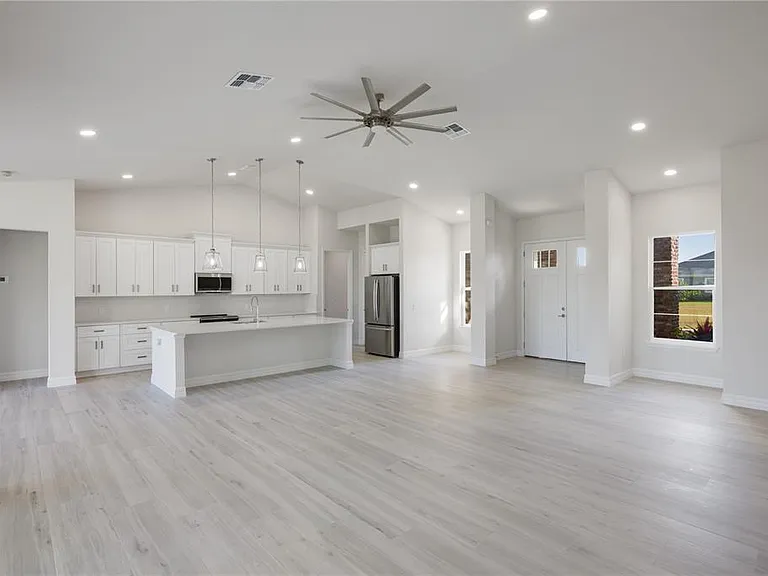 208 Snowy Orchid Way — Photo 7