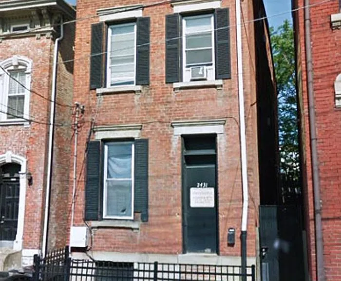 2431 Vine St — Photo 11