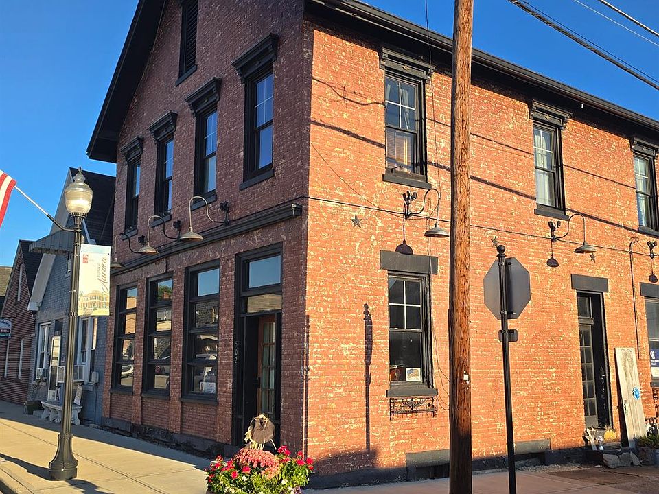 1st image of 502 3rd St