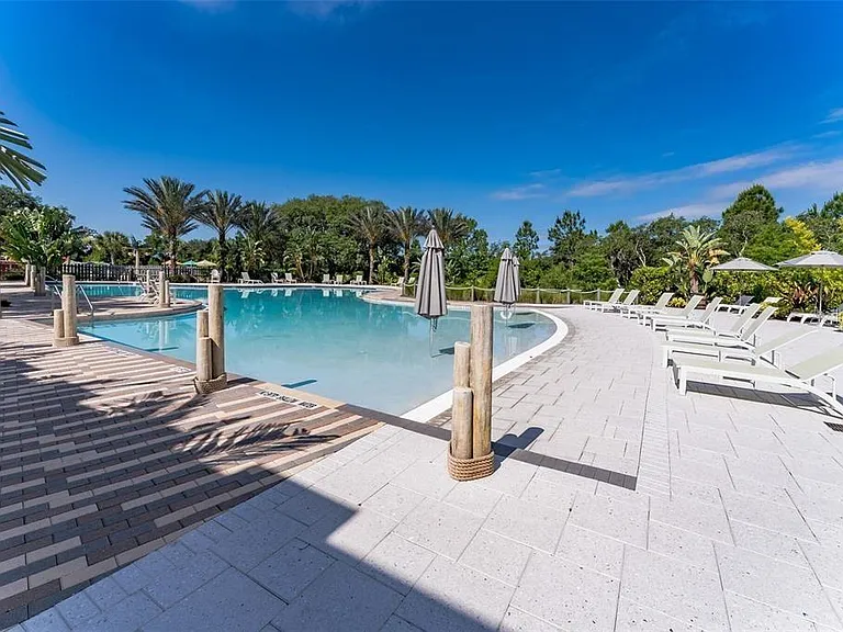 490 Captiva Dr — Photo 21