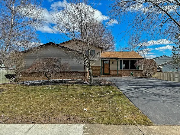 16 Charisma Dr, Rochester, NY 14606