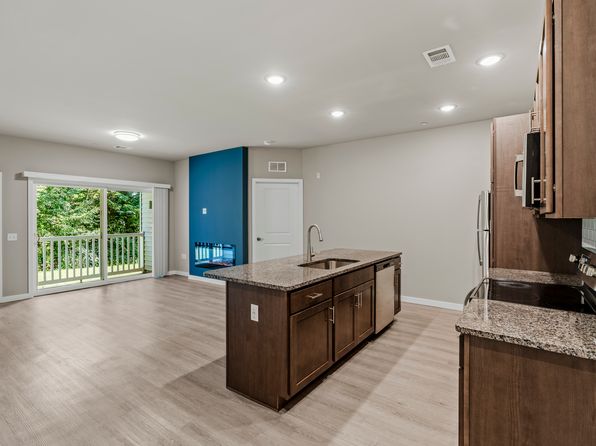 50 Northeast Dr APT 301