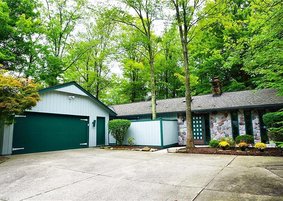 1st image of 12208 Woodridge Cir