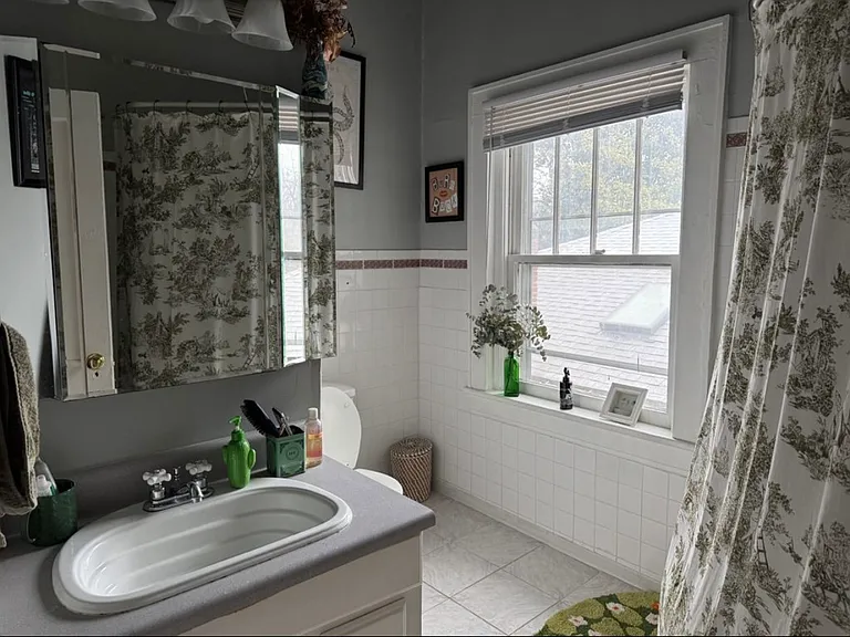 528 Woods Ave SW #3 — Photo 5