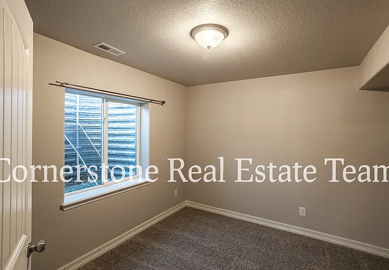 10758 Saco Dr — Photo 36