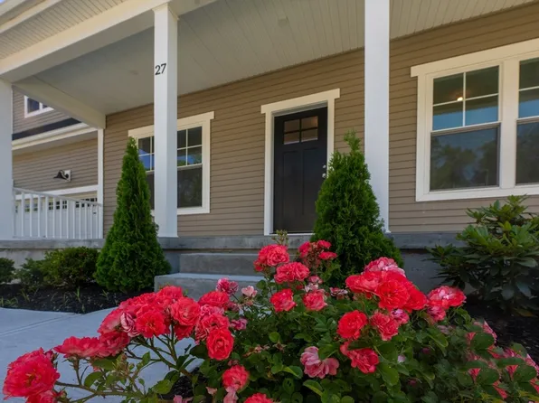 27 Lilac Ave, Bellingham, MA 02019