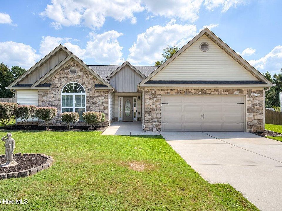 1st image of 513 Capstone Way