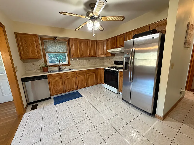 50 Lincoln Ave #1-A — Photo 25
