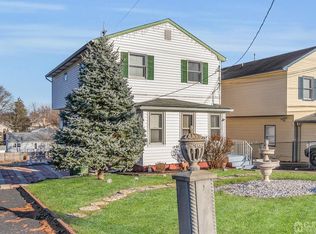 44 Henry St, Edison, NJ 08820