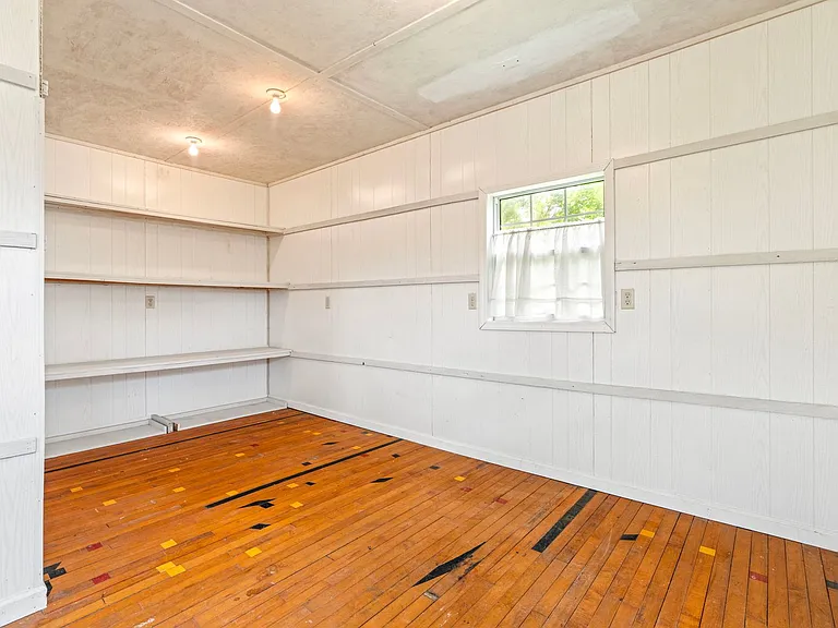 936 Girls Ranch Rd — Photo 32