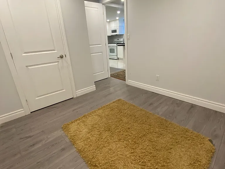135 Bonham Blvd #BASEMENT — Photo 31