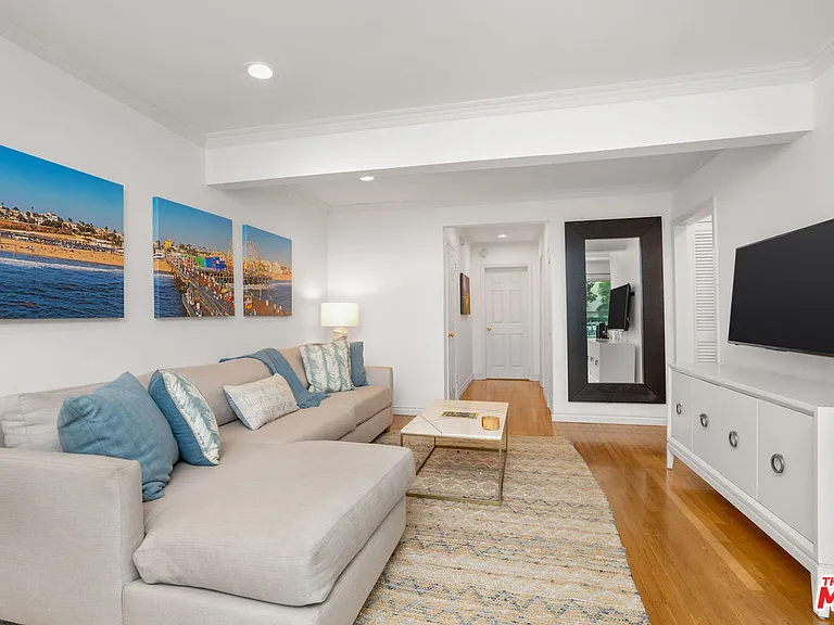 2101 Ocean Ave #3 — Photo 2