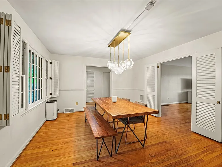 102 Corson Pl — Photo 17