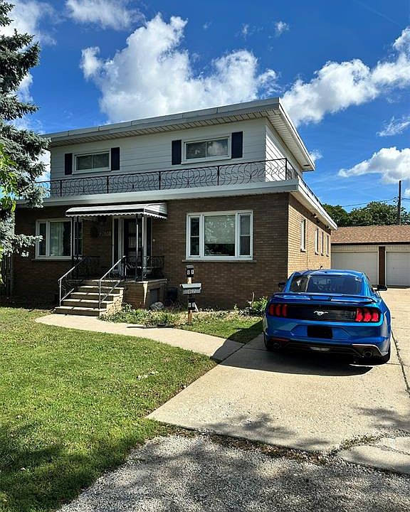 1st image of 2636 Meighen Rd #3