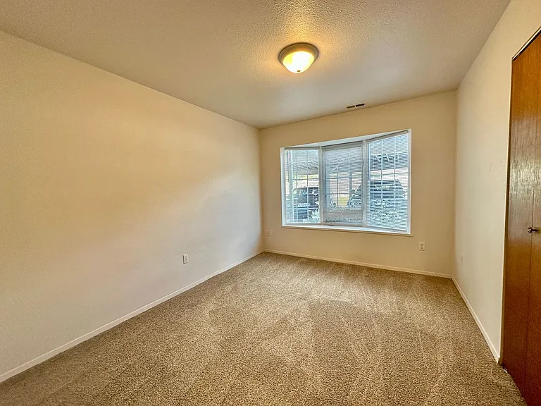 7005 W Timberline St — Photo 4