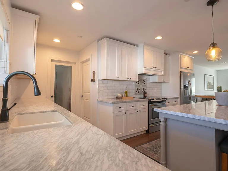 2511 N 85th Pl — Photo 6