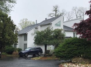 1865 Heritage Rd, Huntingdon Valley, PA 19006