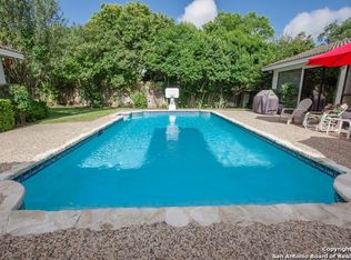 204 Vista Robles St, Hollywood Park, TX 78232