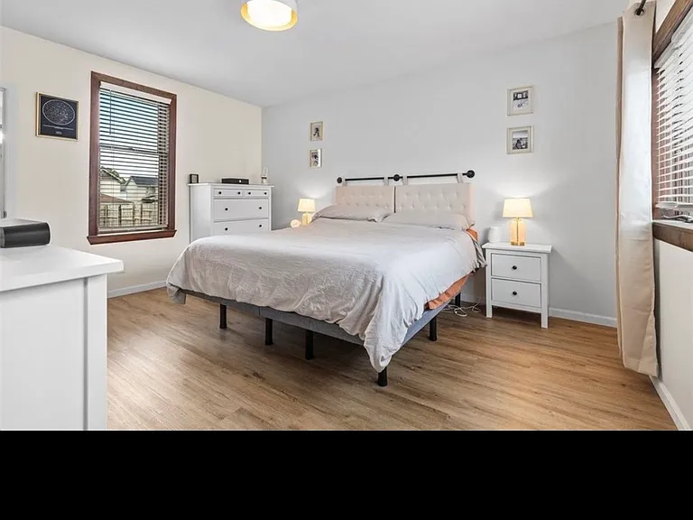 211 Lloyd Ave — Photo 5
