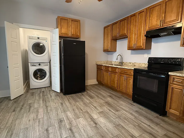 824 Independence St #B — Photo 8