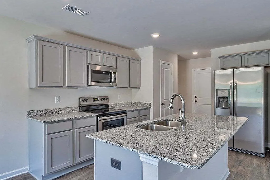 3 bed, 2.5 bath, 1883 sqft, $2,000 — Photo 3
