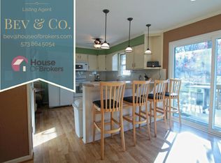 1612 Stanford Dr, Columbia, MO 65203