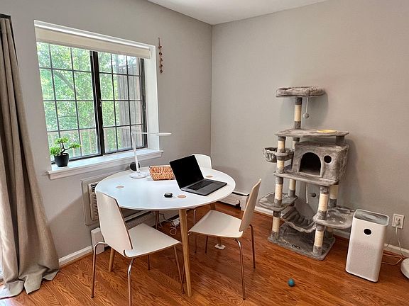 3rd image of 2 Elmwood Park Dr APT 401