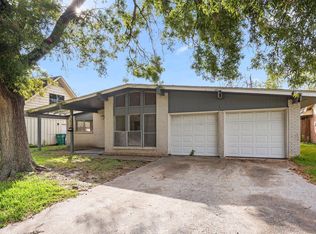 1857 Capri Ln, Seabrook, TX 77586