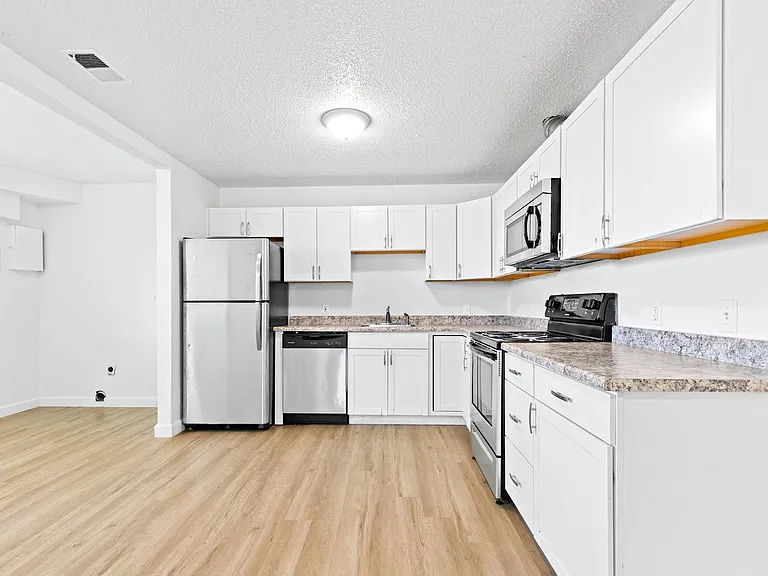 1328 S Coffman St — Photo 4