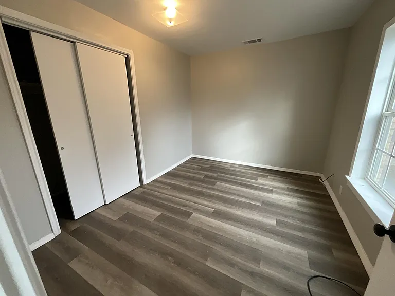 405 Beard St — Photo 12
