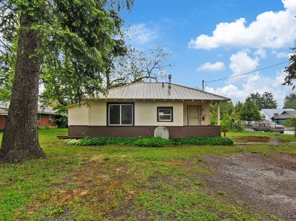 1124 Cedar St, Sandpoint, ID 83864