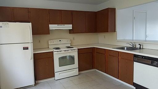 2nd image of 1129 Wolcott St APT 1-2