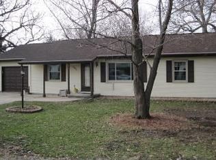 306 Willow Ln, Mahomet, IL 61853