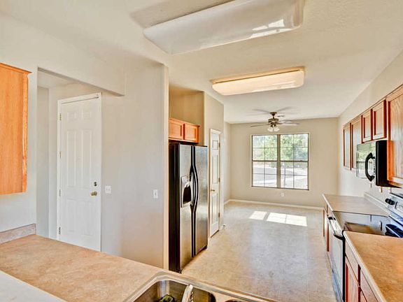 5th image of 9909 W Raymond St