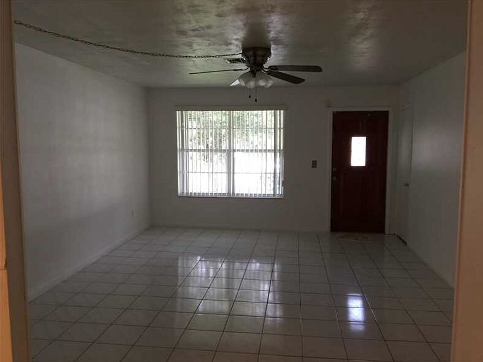 2nd image of 14020 SW 282nd St