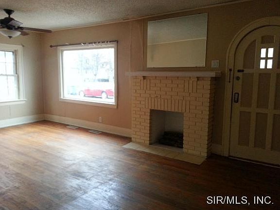 3rd image of 3414 Oakwood Ave