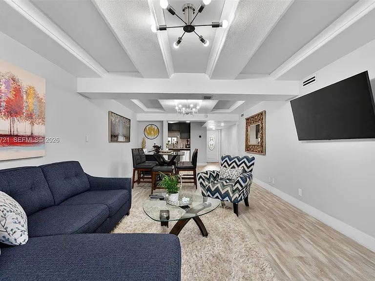 681 S Hollybrook Dr #310 — Photo 8