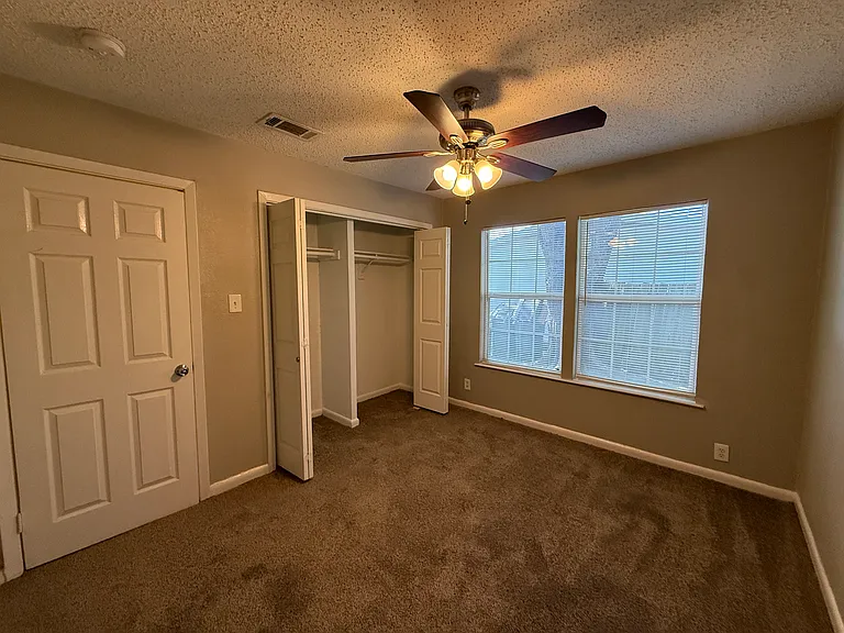 303 Ridgefield Cir — Photo 11