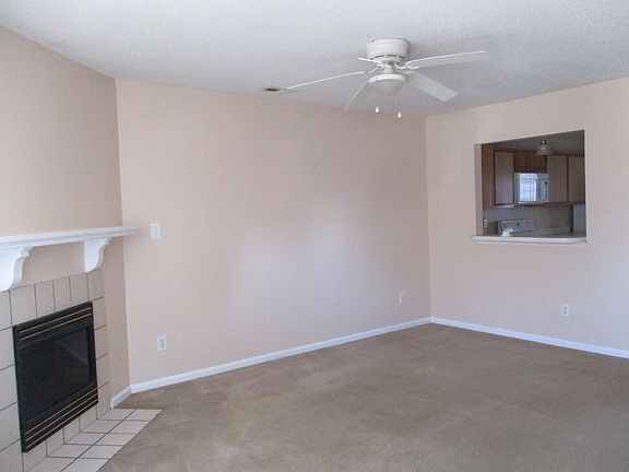 2nd image of 1120 Pueblo Dr