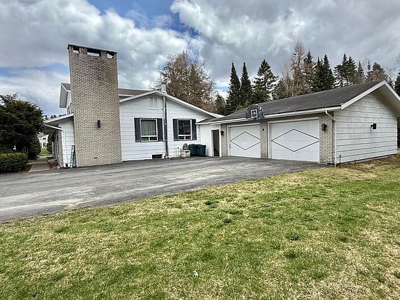 5th image of 131 Clover Street